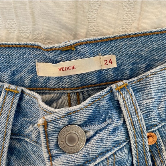 Levi’s Wedgie Jeans - Picture 4 of 4